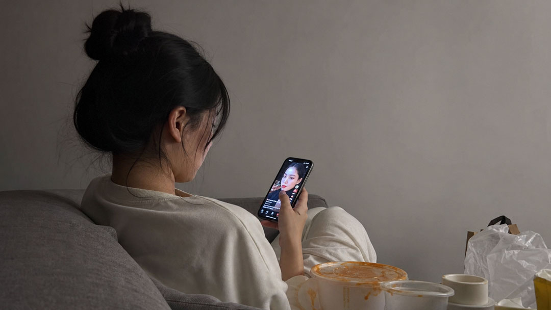 一会儿充满干劲，一会儿什么都不想做，就是双相吗？